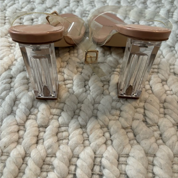 Women’s Fashion Nova Heels Size 9 - Picture 3 of 4